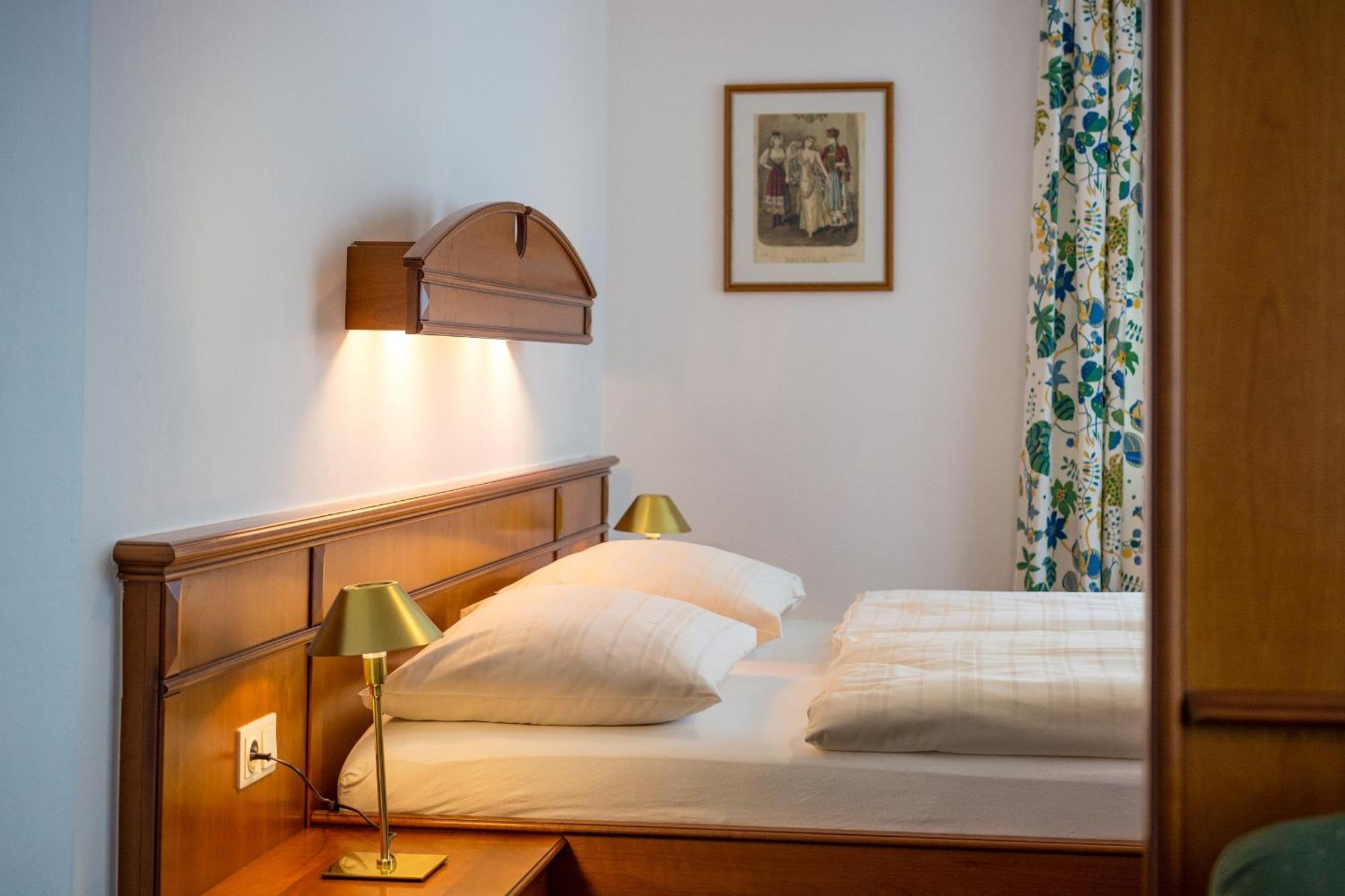 Landhotel Post Ebensee Am Traunsee ***S Eksteriør billede